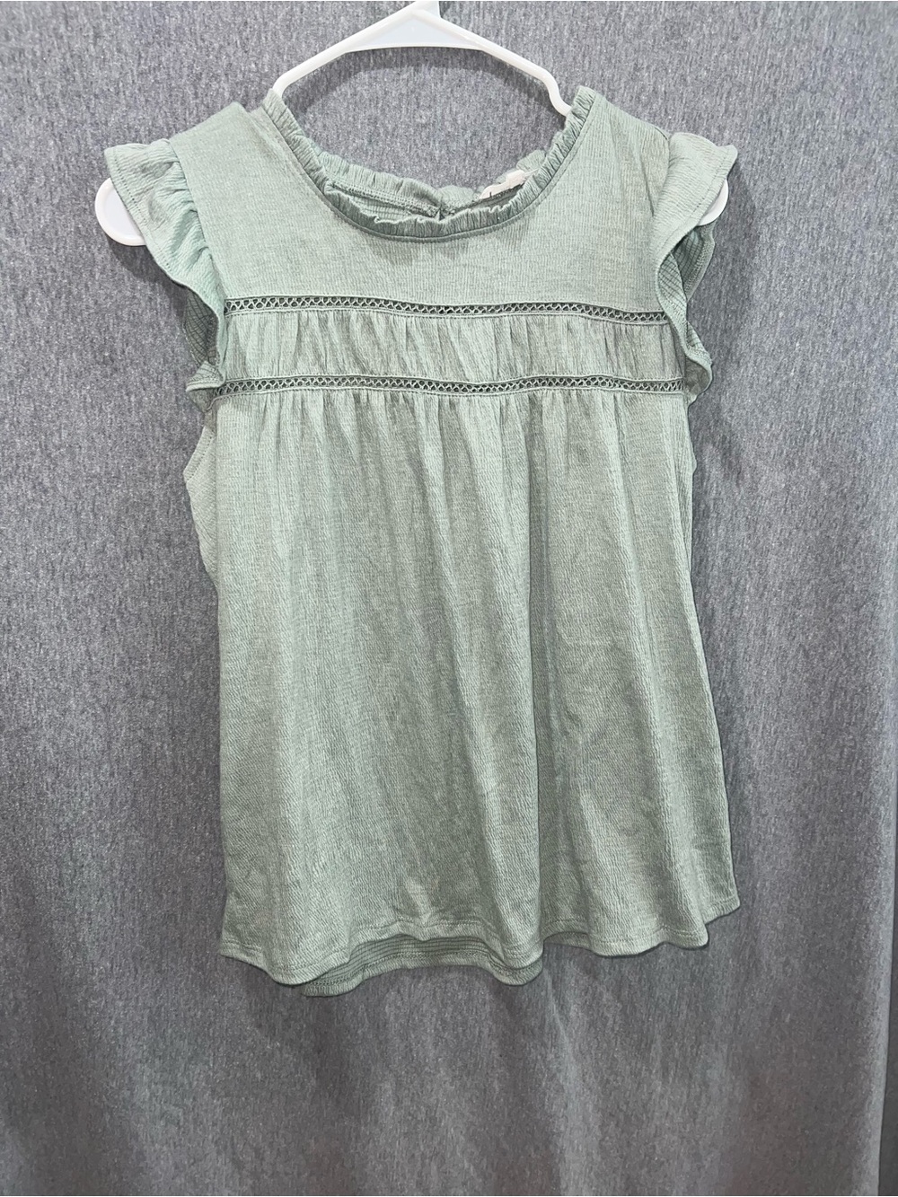 Maurices Sage Green Ruffle Cap Sleeve Blouse Lace Trim Top‎ Small